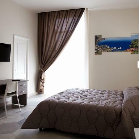 B&B La Dimora Del Conte Naples Exterior photo