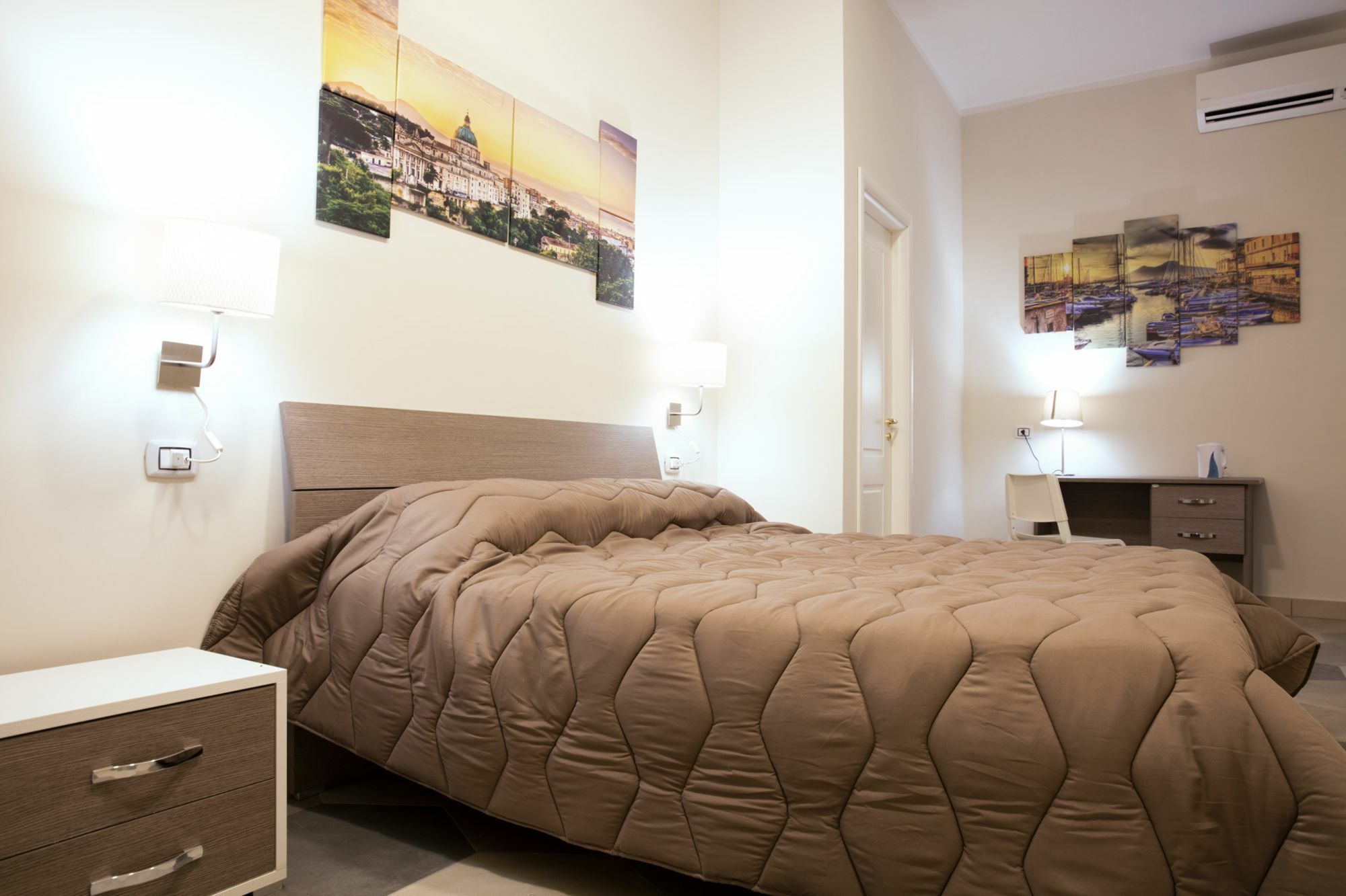 B&B La Dimora Del Conte Naples Exterior photo