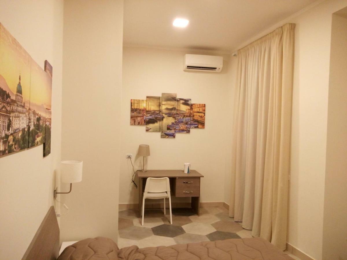 B&B La Dimora Del Conte Naples Exterior photo
